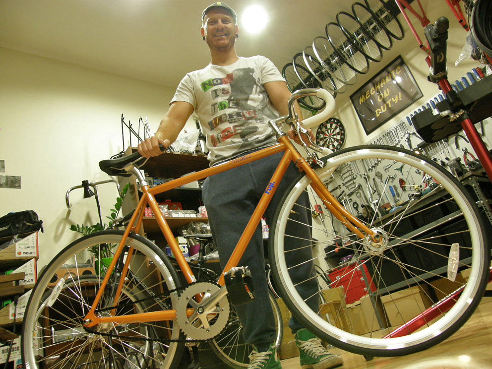 orange colour gear cycle